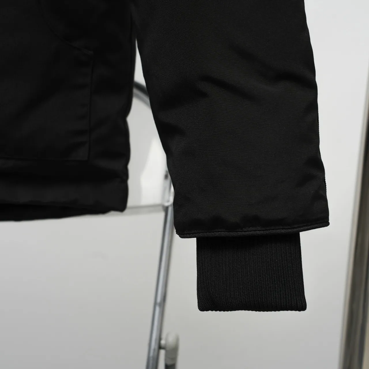 P740 CANADA GOOSE丨Canada Goose E24 sleeve logo stand collar down jacket Color: Black Size: XS-XXL